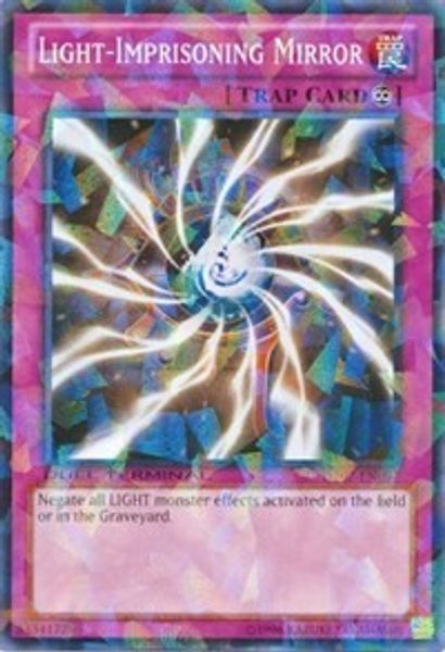 Light-Imprisoning Mirror